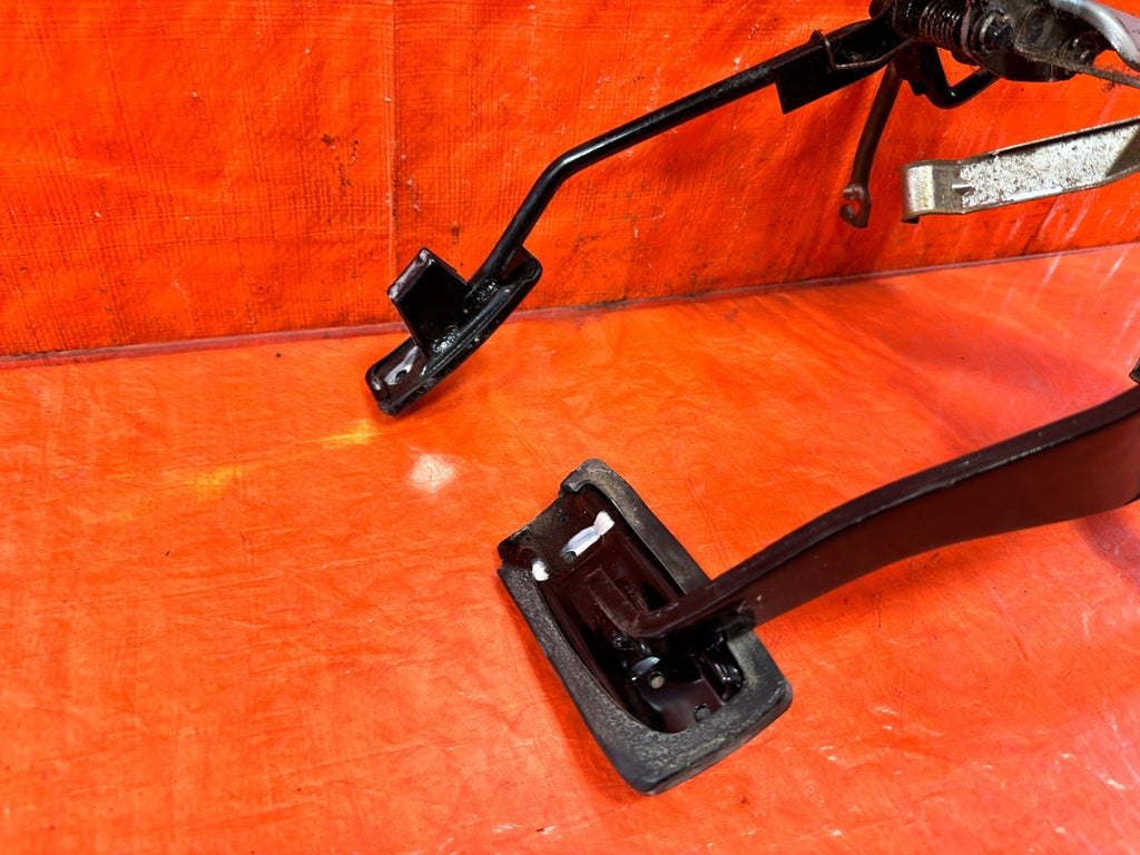 97 01 HONDA CR V CRV   AUTOMATIC   GAS PEDAL BRAKE PEDAL   OEM #3017