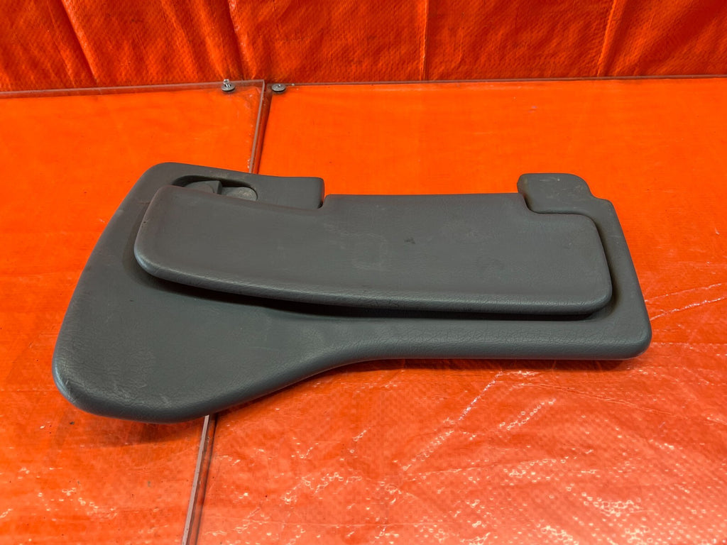 94 95 HONDA DEL SOL   SUN VISOR   PASSENGER RIGHT SIDE   GRAY COLOR   OEM #1467