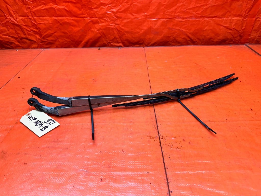 94 01 ACURA INTEGRA FRONT WINDSHIELD WIPER ARM SET OEM #3310