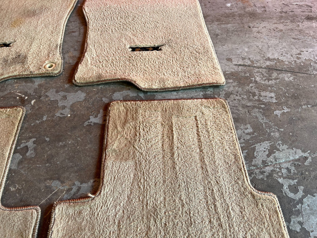 09 14 ACURA TSX   FLOOR MAT SET   IVORY COLOR   LEFT RIGHT FRONT REAR   OEM #15812