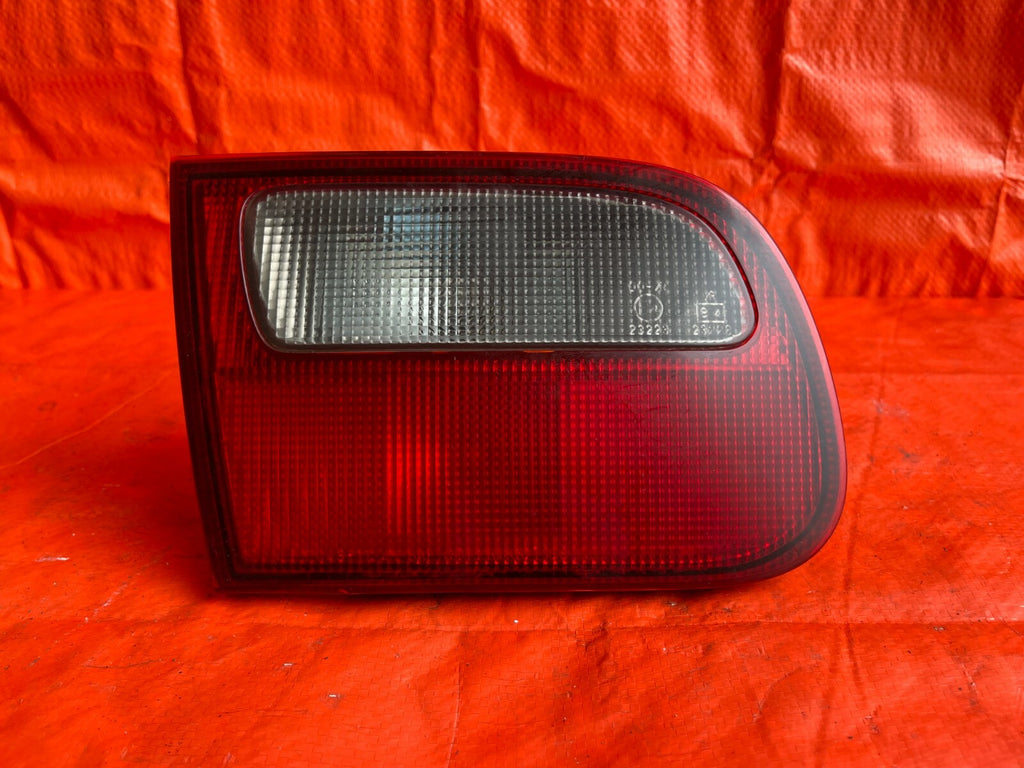 92 95 HONDA CIVIC   JDM EGS SiR II HATCHBACK   DRIVER LEFT INNER TAIL LIGHT LAMP0