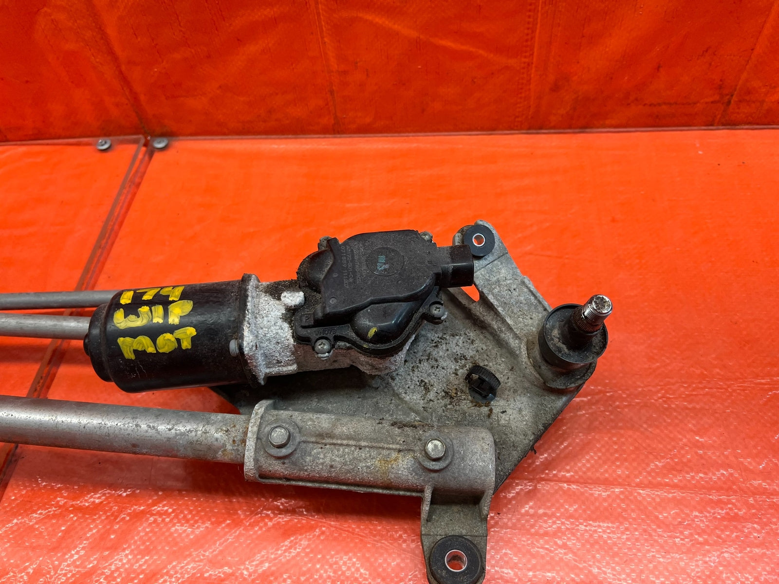 08 12 HONDA ACCORD SEDAN   WINDSHIELD WIPER MOTOR W/ LINKAGE   OEM #1745
