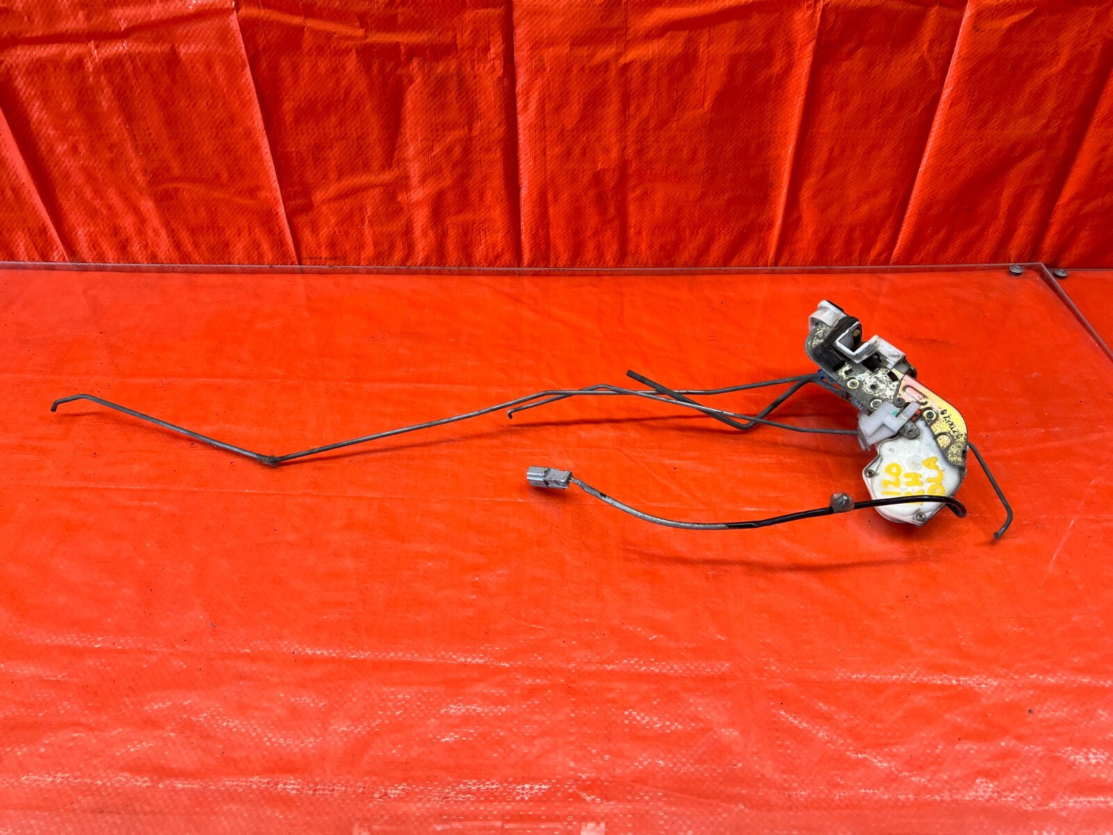 97 01 HONDA PRELUDE   PASSENGER RIGHT FRONT DOOR LOCK ACTUATOR   OEM #120 10