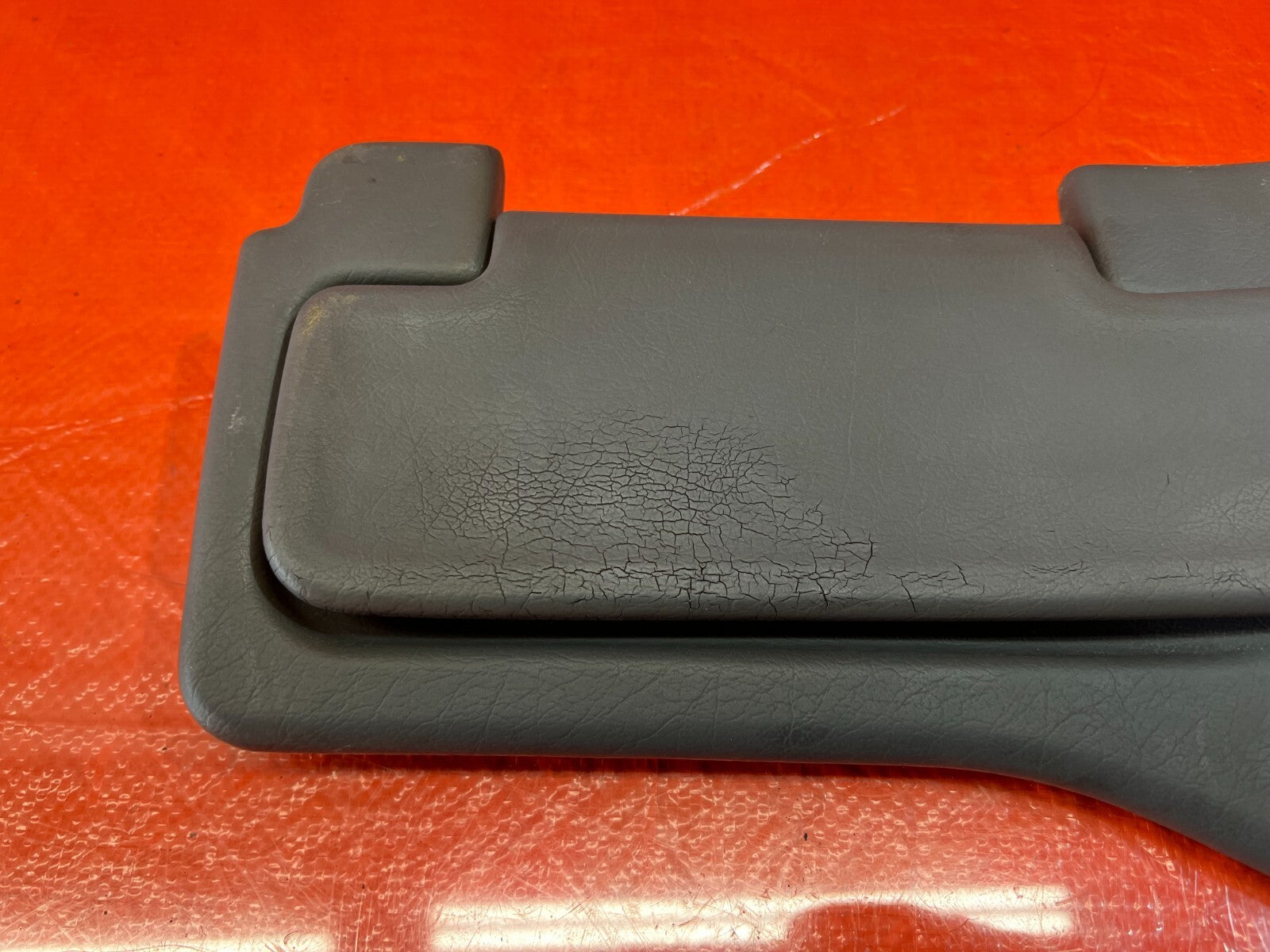 1994 94 HONDA DEL SOL   SUN VISOR   DRIVER LEFT SIDE   GRAY COLOR   OEM #1468