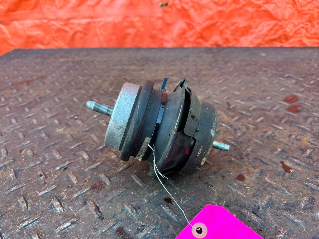 09 13 INFINITI   G37 2D COUPE   RWD   ENGINE MOTOR MOUNT LEFT OR RIGHT OEM #2781