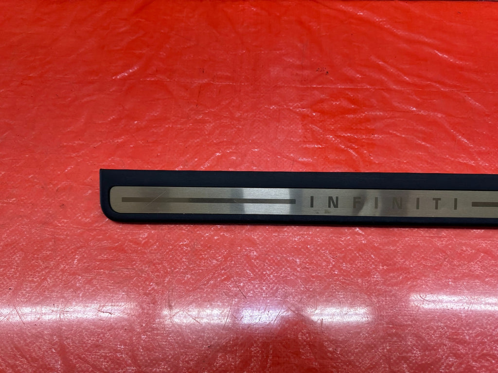 07 13 INFINITI G35 SEDAN FRONT LEFT RIGHT FLOOR PILLAR DOOR SILL SCUFF PLATE 1927