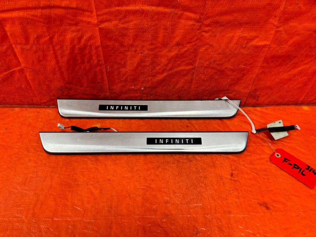 16 20 INFINITI Q50   ILLUMINATING FLOOR PILLAR SCUFF PLATE SET   OEM FACTORY 3140