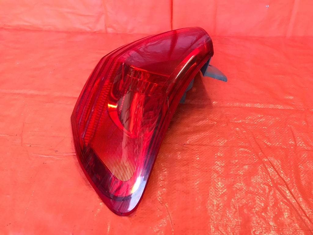 OEM 2008 2009 2010 2011 2012 NISSAN ROGUE PASSENGER RIGHT OUTER TAIL LIGHT  LAMP5