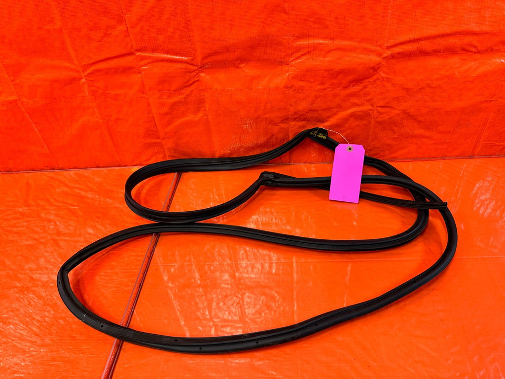 15 21 SUBARU WRX & STI   DRIVER LEFT FRONT   DOOR WEATHER STRIP   OEM 26614