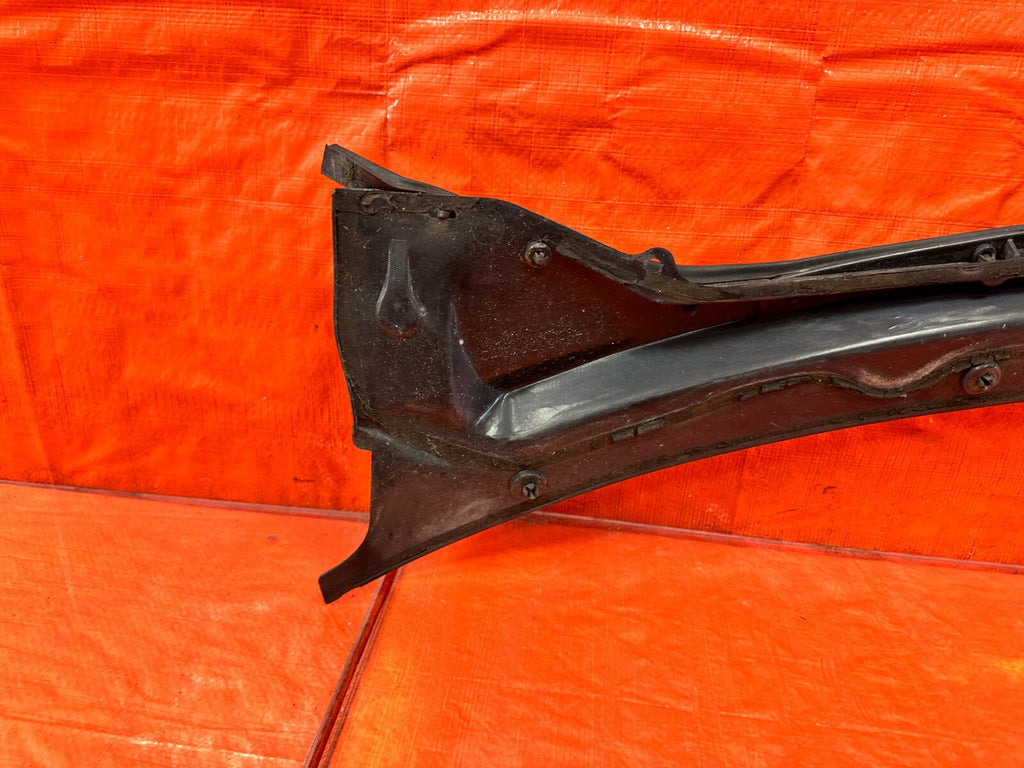 93 97 HONDA DEL SOL  WINDSHIELD WIPER COWL TRIM PLASTIC   OEM FACTORY #29411