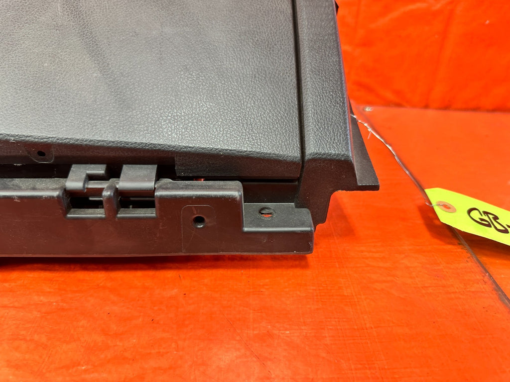15 18 SUBARU WRX & STI   GLOVE BOX ASSEMBLY   BLACK COLOR   OEM OE FACTORY #1701