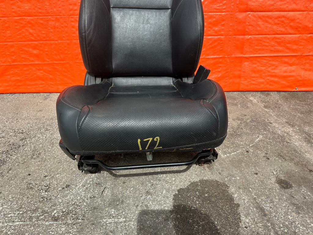 05 06 ACURA RSX   PASSENGER RIGHT   BLACK LEATHER SEAT   OEM FACTORY OE #1721