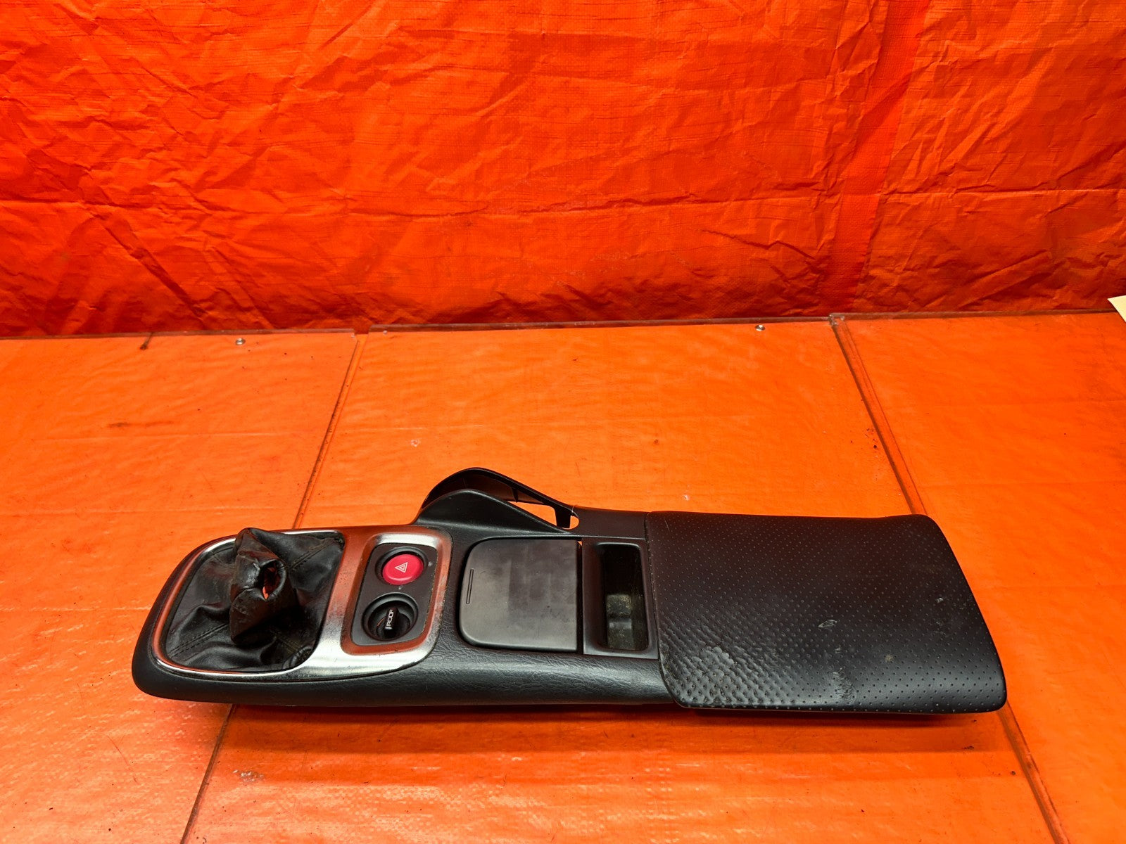 00 03 HONDA S2000 AP1 2.0L CENTER CONSOLE ARMREST SHIFTER TRIM BEZEL BLACK #3370
