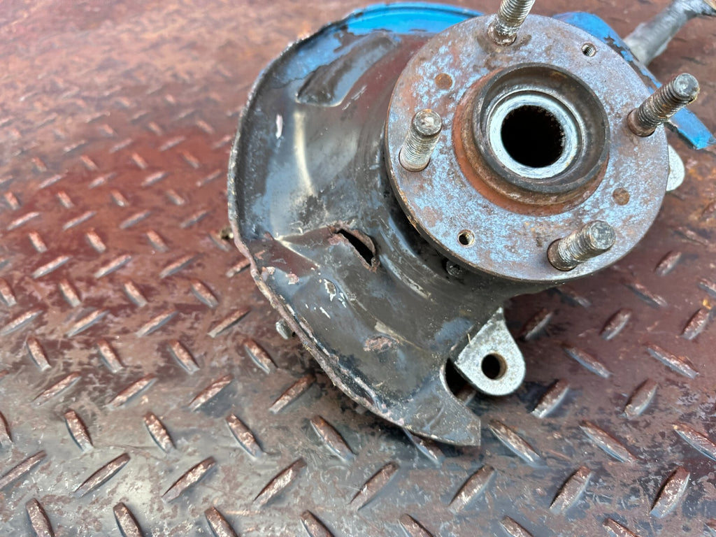 88 89 HONDA CRX   PASSENGER RIGHT FRONT SPINDLE KNUCKLE HUB   OEM FACTORY #2772