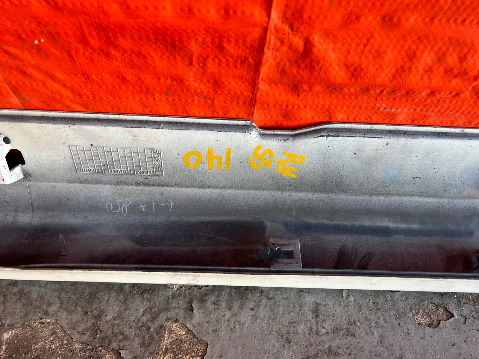 02 04 ACURA RSX   SIDE SKIRT ROCKER MOLDING TRIM   RIGHT SIDE   OEM FACTORY #14011