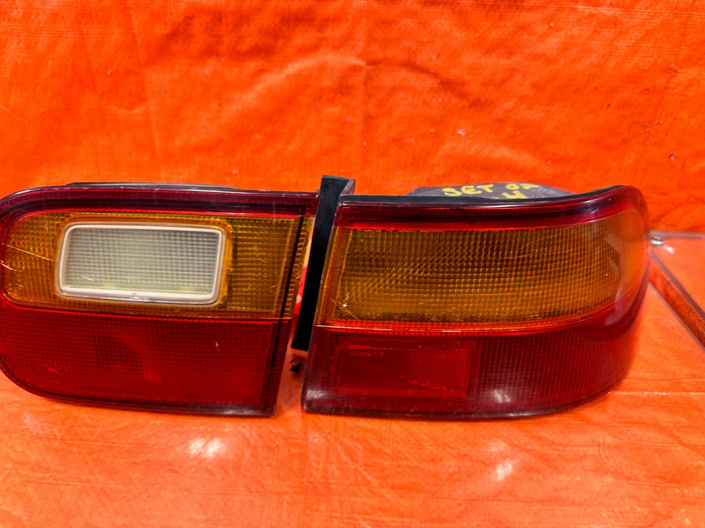 92 95 HONDA CIVIC   2D COUPE   RIGHT   INNER AND OUTER TAIL LIGHT LAMP   OEM 3274