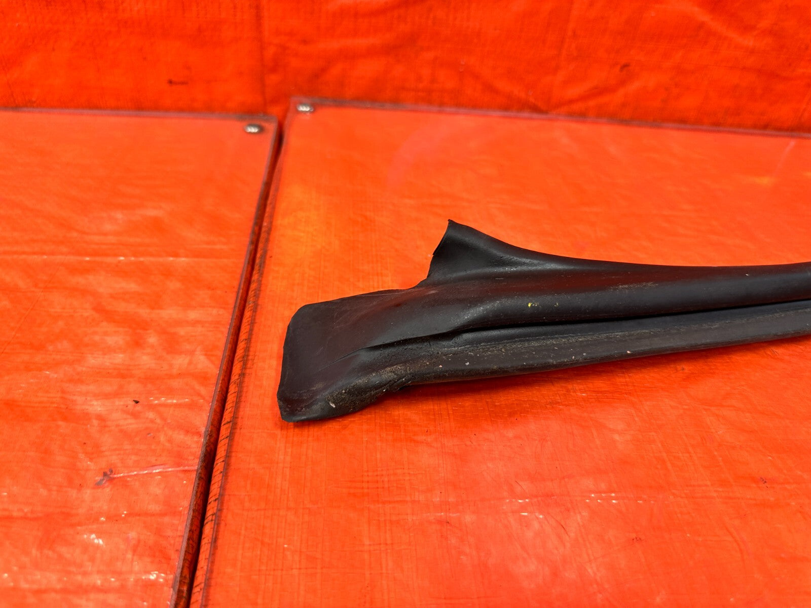13 16 SCION FRS RIGHT WINDOW GLASS RUN CHANNEL UPPER WEATHER STRIP OEM 2938