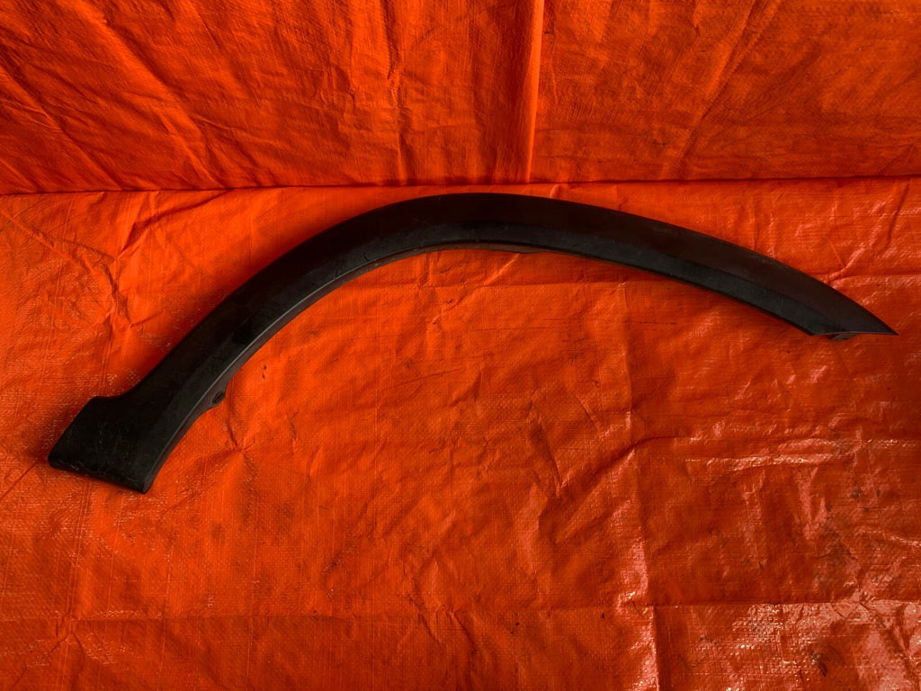 OEM 2004 04 HONDA CR V CRV 4WD   DRIVER LEFT REAR OVER FENDER TRIM0