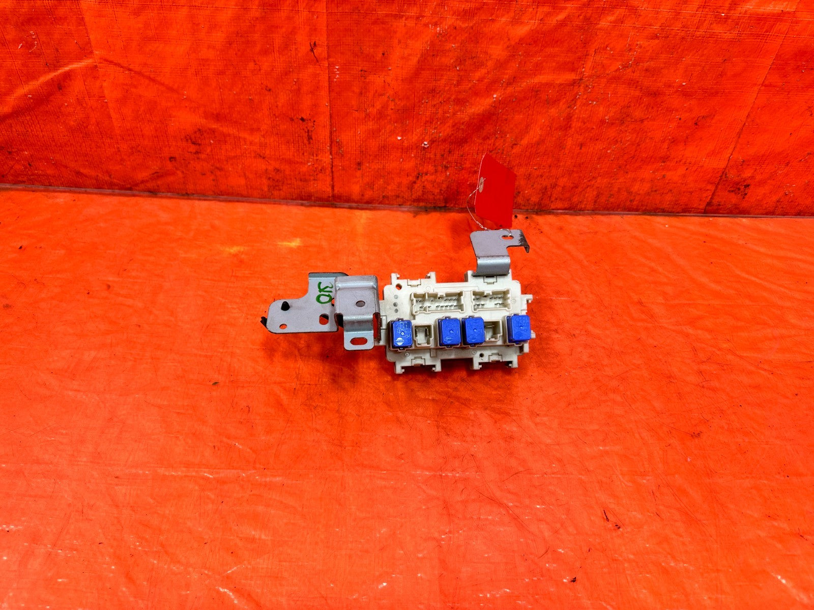 INFINITI G37 COUPE & CONVERTIBLE INTERIOR CABIN UNDER DASH FUSE BOX PANEL 3102
