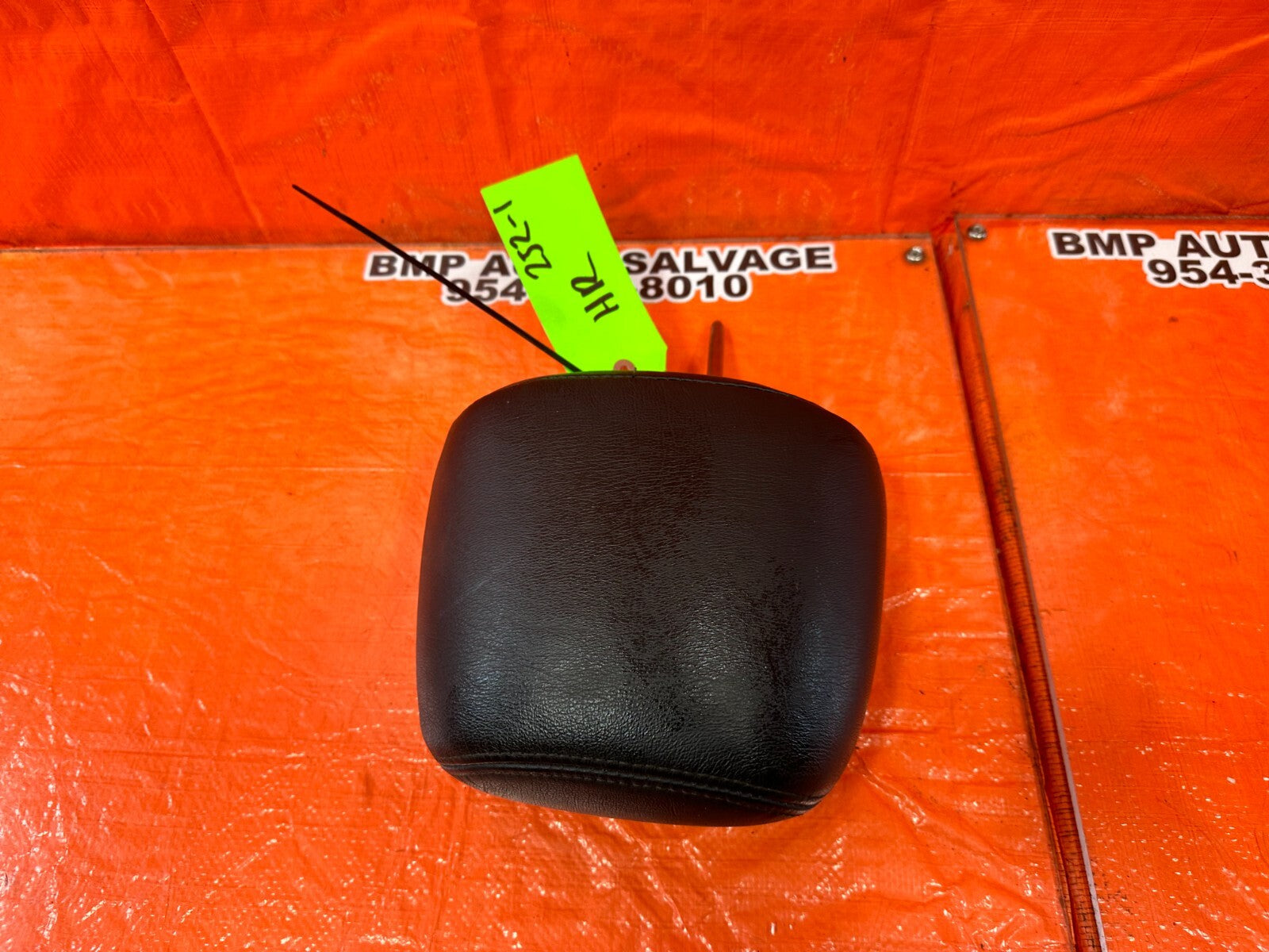 97 01 HONDA PRELUDE   BLACK LEATHER WRAP FRONT SEAT HEAD REST   OEM FACTORY #2527