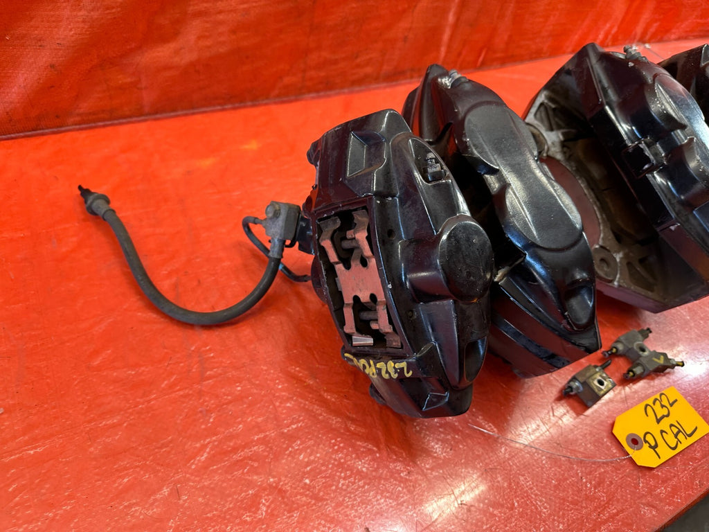 08 15 INFINITI G37 & Q60 SPORT   AKEBONO   BRAKE CALIPERS LEFT & RIGHT   OEM 23212