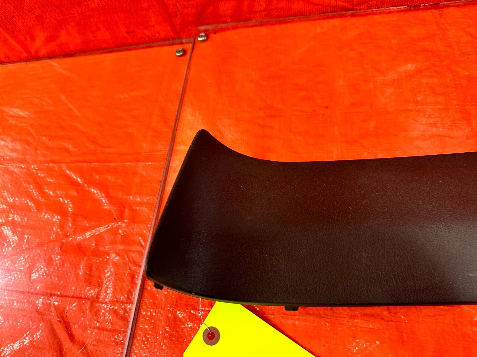 88 91 HONDA CRX DX HF   PASSENGER RIGHT TAIL LIGHT LAMP COVER TRIM   OEM #2773