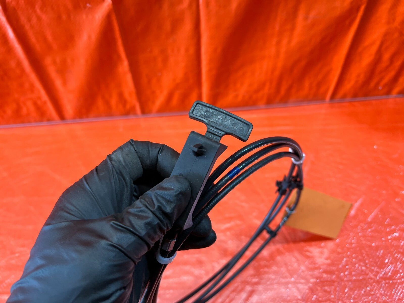 04 08 ACURA TL   TRUNK RELEASE CABLE OPENER LEVER   OEM FACTORY #1077