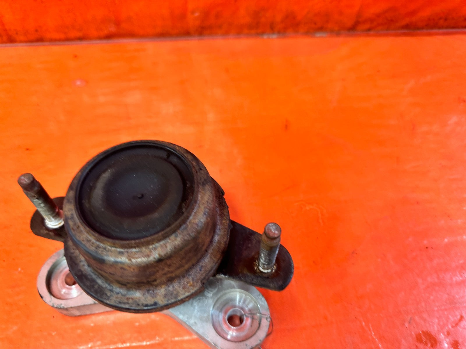 08 15 INFINITI G37 Q60 RWD AUTO TRANSMISSION MOUNT OEM #3294