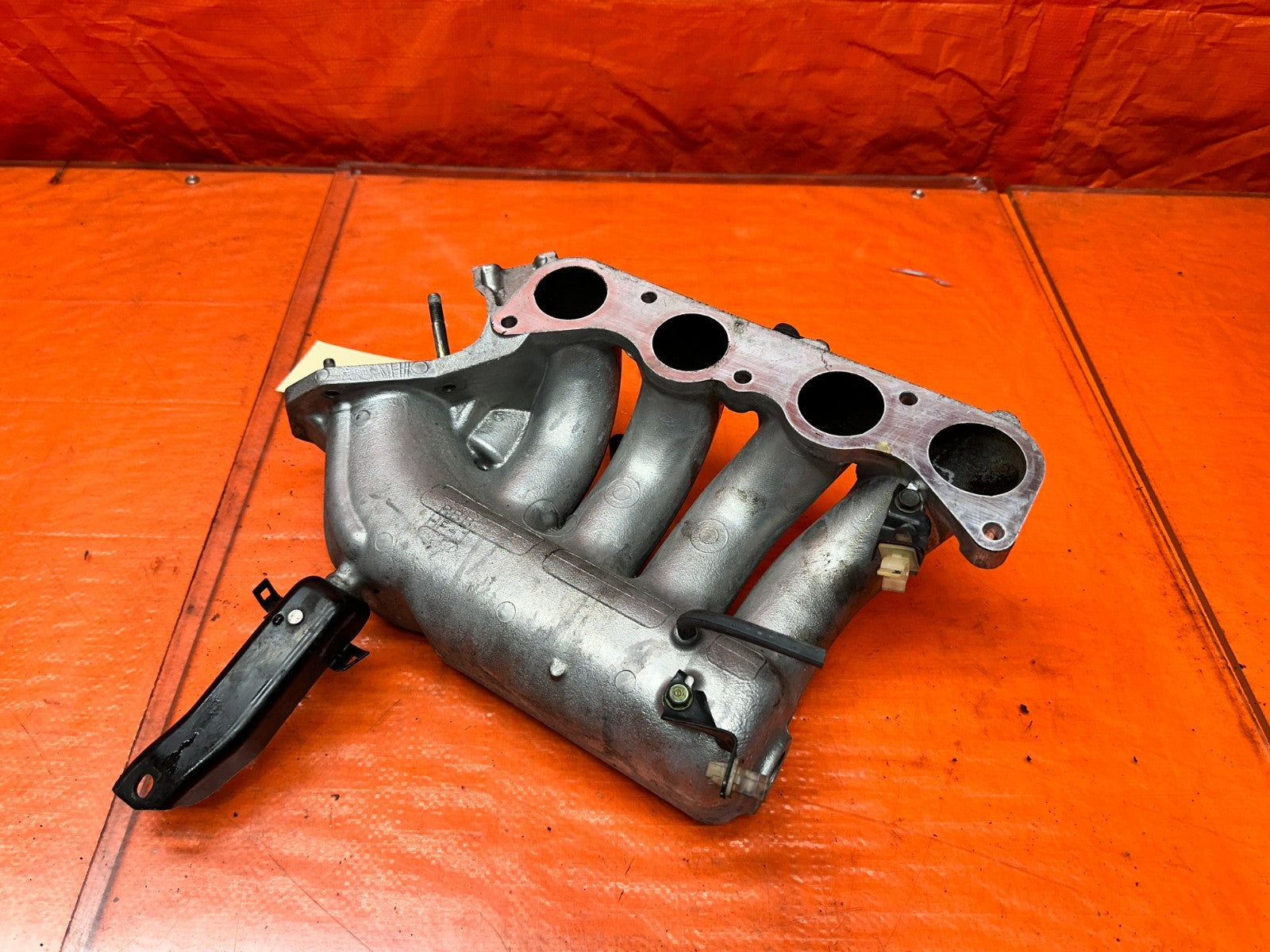 04-05 ACURA TSX 4D 2.4L K24A2 RBB OUTER ALUMINUM INTAKE MANIFOLD PLENUM OEM #34211