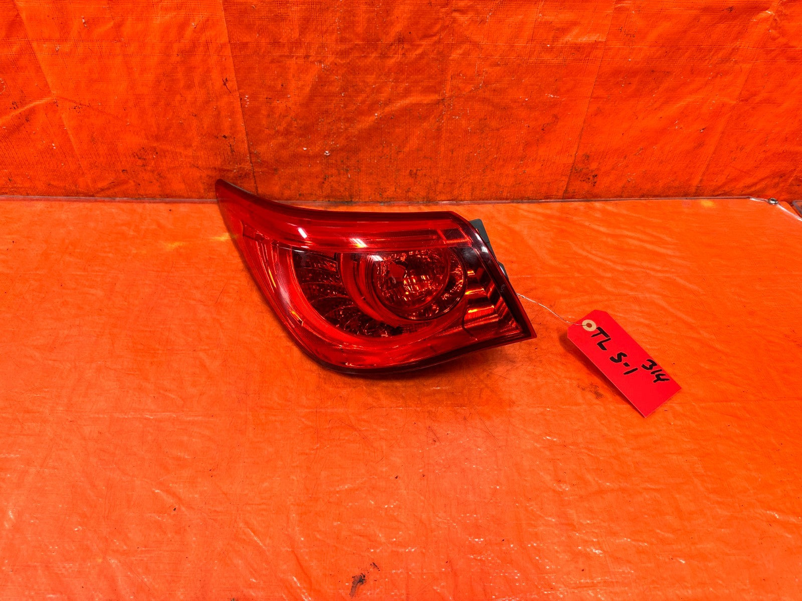 14 17 INFINITI Q50   DRIVER LEFT OUTER LEFT TAIL LIGHT LAMP   OEM FACTORY #3140