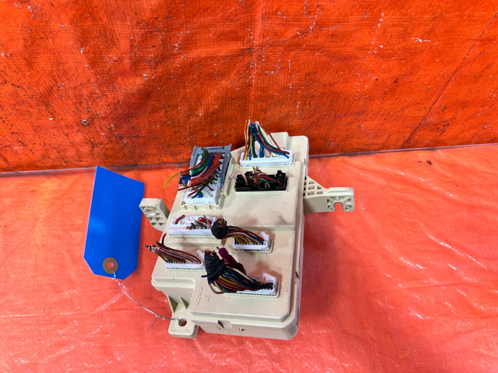 13-16 HYUNDAI GENESIS COUPE - INTERIOR CABIN UNDER DASH FUSE BOX PANEL OEM 3186