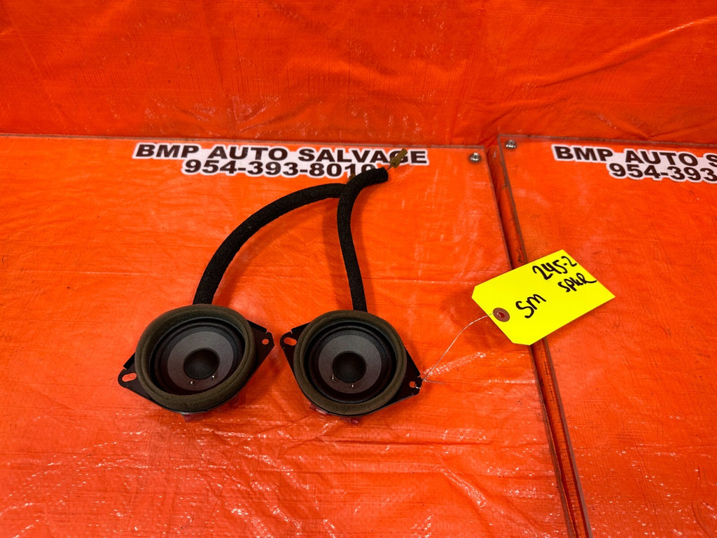 08 15 INFINITI G37 COUPE BOSE REAR QUARTER PANEL TRIM SPEAKERS LEFT RIGHT 2455