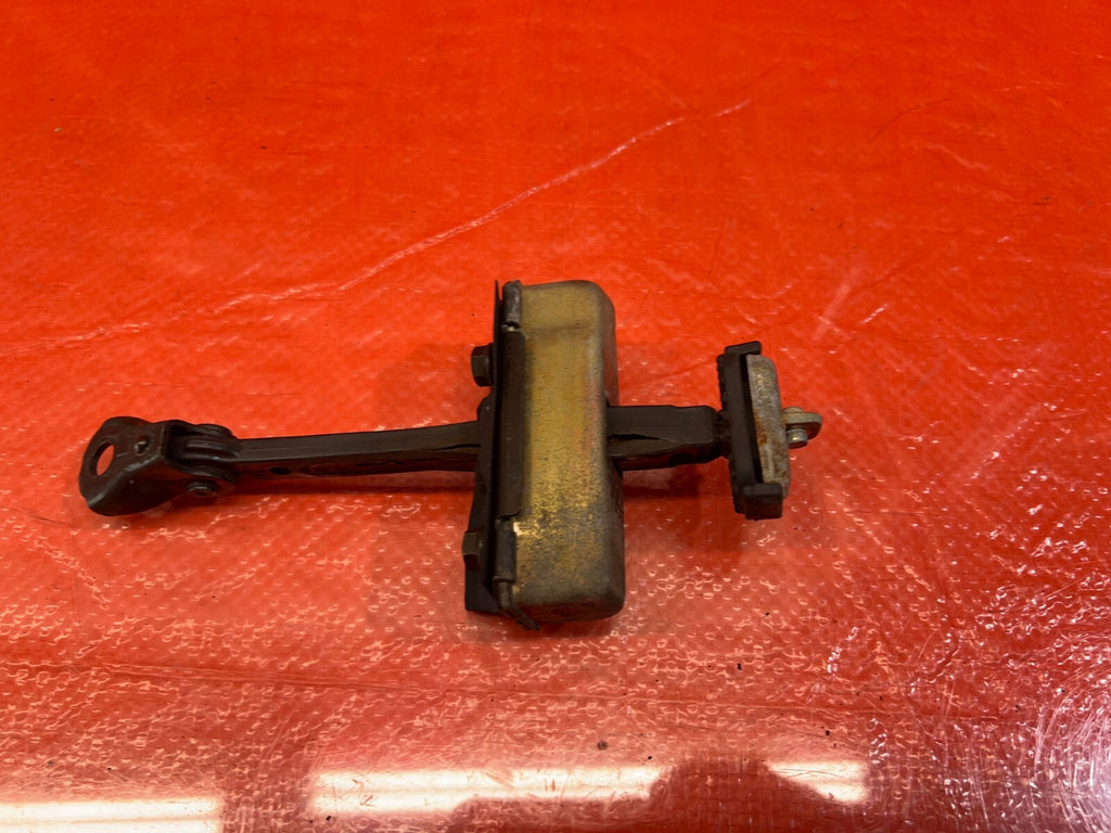 04 08 ACURA TL PASSENGER RIGHT FRONT   DOOR CHECKER HINGE ARM STOPPER   OEM #1376