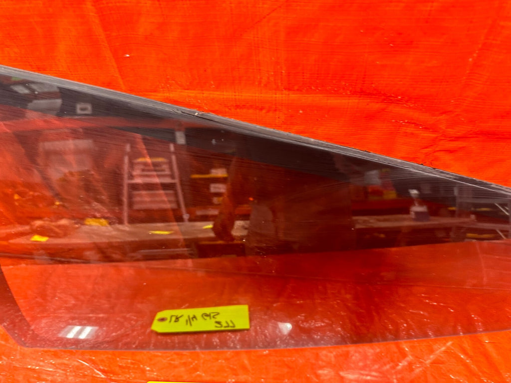 88 91 HONDA CRX   DRIVER LEFT REAR 1/4 GLASS WINDOW   OEM FACTORY #2773