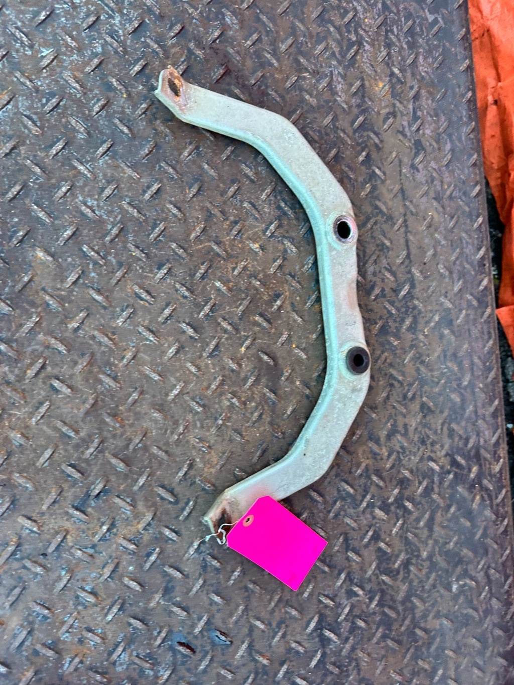 08 15 INFINITI G37 Q60 LOWER EXHAUST MANIFOLD STIFFENER STABILIZER STAY BRACKET7