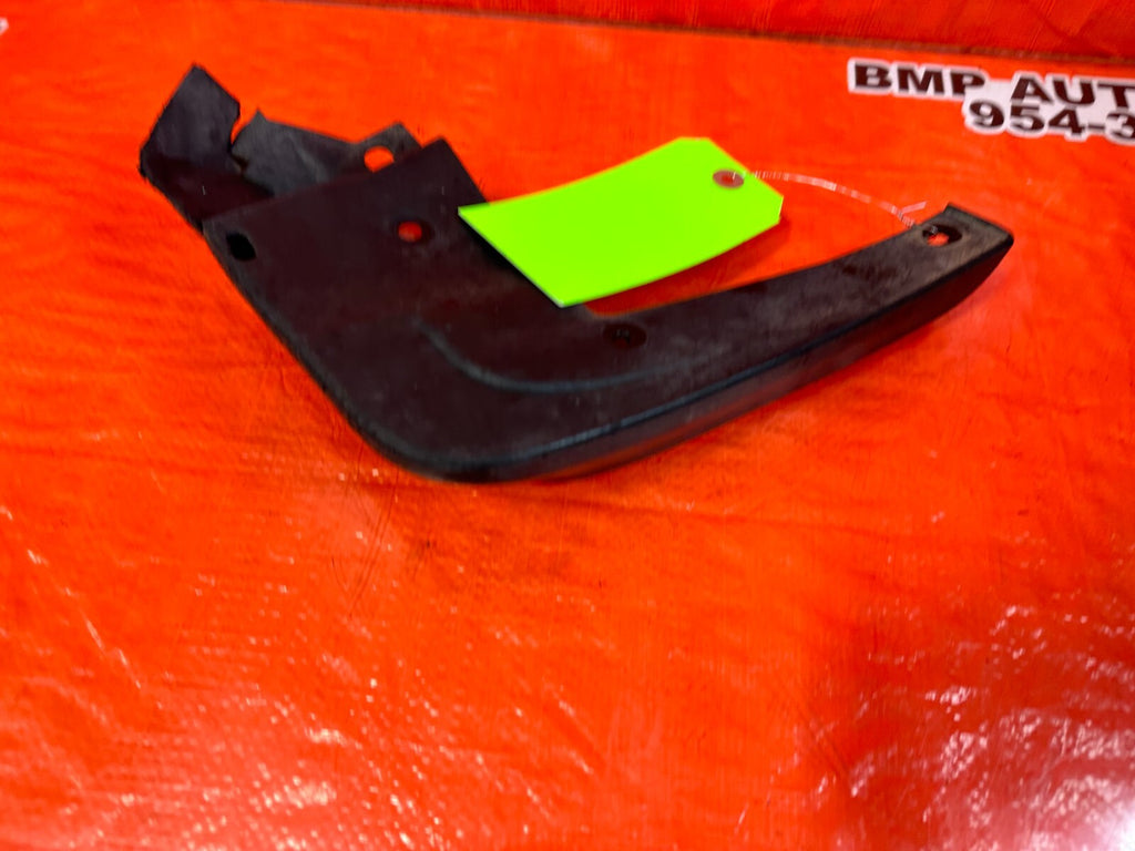 08 12 HONDA ACCORD SEDAN   DRIVER LEFT FRONT MUD FLAP SPLASH GUARD   OEM #2518