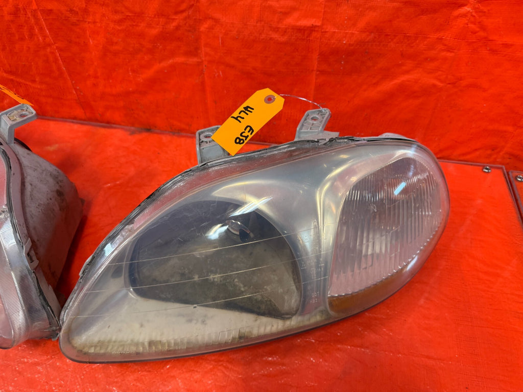 96 98 HONDA CIVIC   LEFT AND RIGHT FACTORY HEADLIGHTS HEADLAMPS   OEM OE #WEAR!5