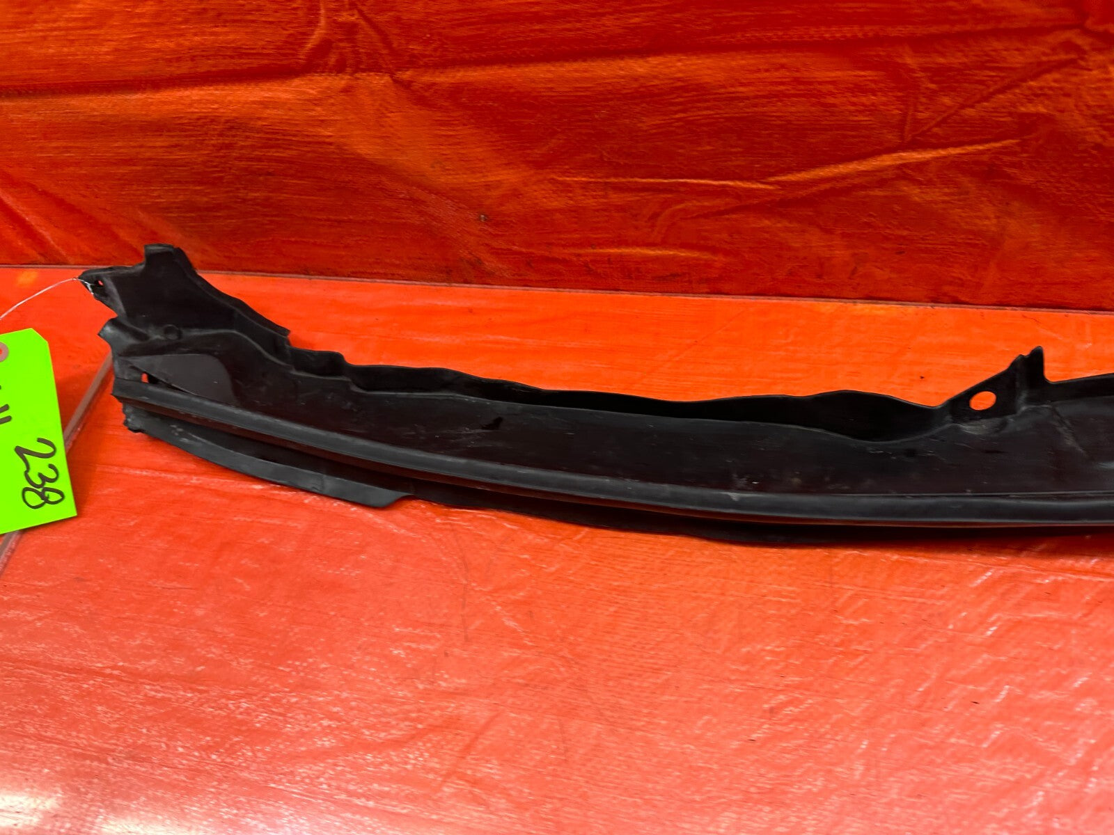 07 13 INFINITI G35 G37 SEDAN   RUBBER FENDER TRIM HOOD SEAL   LEFT   OEM #2383
