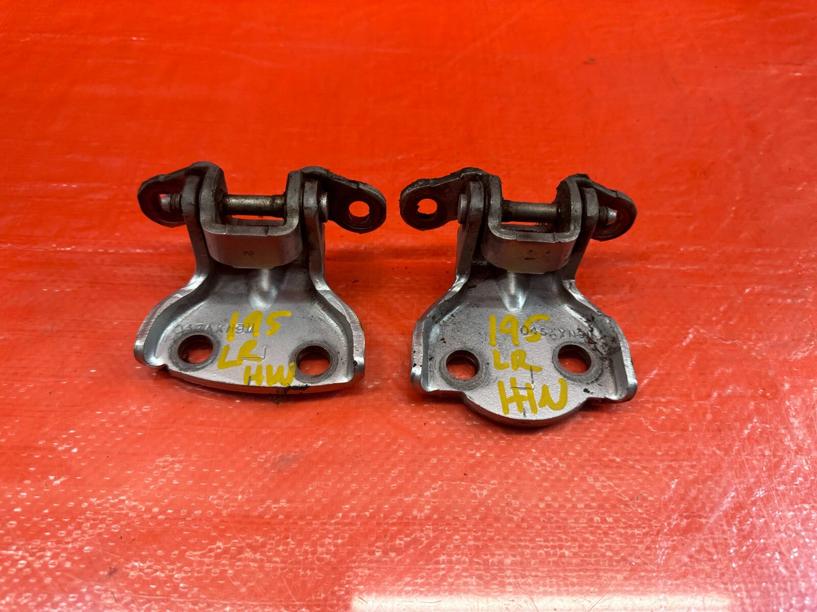 92 00 HONDA CIVIC SEDAN   DRIVER LEFT REAR   DOOR HINGE SET UPPER LOWER OEM #19511