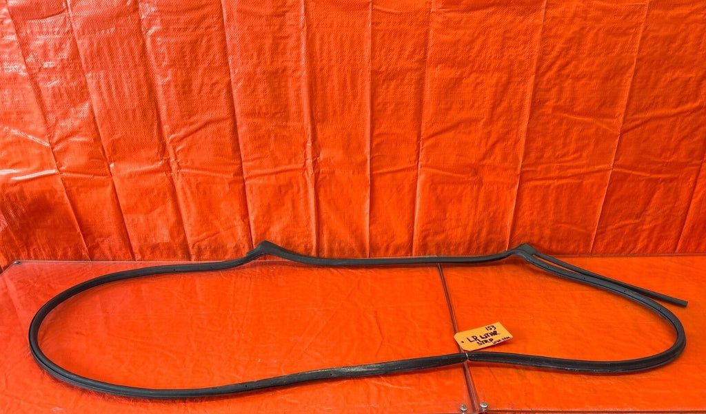 13 18 ACURA RDX   DRIVER LEFT REAR DOOR   WEATHER STRIP TRIM SEAL GASKET OEM 1530