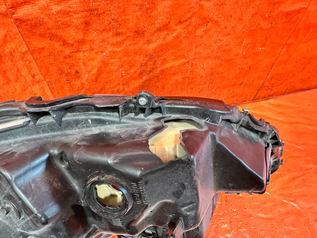 16 20 LEXUS GS350 GS 350   DRIVER LEFT HEADLIGHT HEADLAMP   FOR PARTS   AS IS20