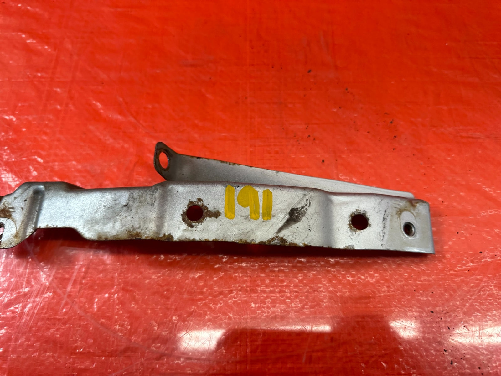 99 00 HONDA CIVIC   PASSENGER RIGHT   CRASH BAR BEAM HEADLIGHT BRACKET OEM #1915
