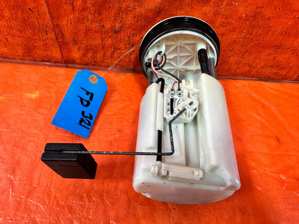 09 14 ACURA TSX 2.4L   GASOLINE GAS FUEL PUMP SENDING UNIT W/ HOUSING   OEM #3214