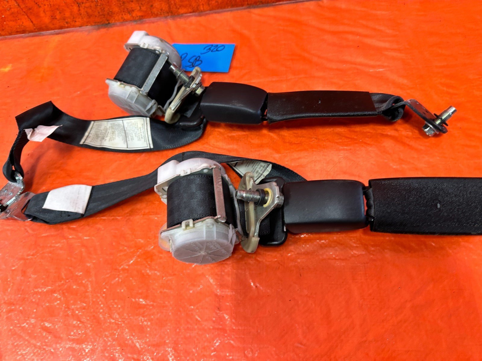 08 15 INFINITI G37 & Q60    2D COUPE   LEFT & RIGHT REAR SEAT BELTS   OEM #3203