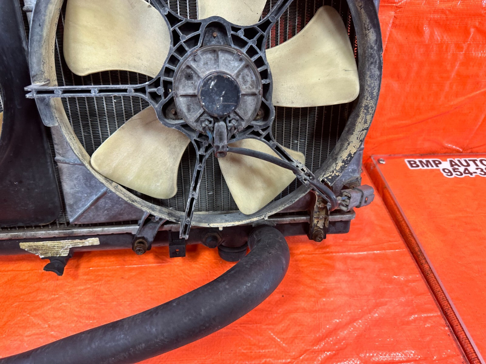 97 98 HONDA PRELUDE BASE   100% COMPLETE RADIATOR SET W/ FANS / HOSES / OEM 2596