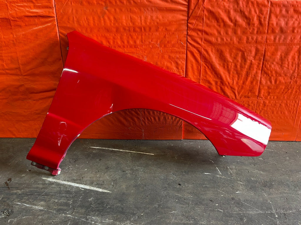 94 01 ACURA INTEGRA 2 & 4 DOOR PASSENGER RIGHT FENDER RED COLOR   OEM FACTORY0