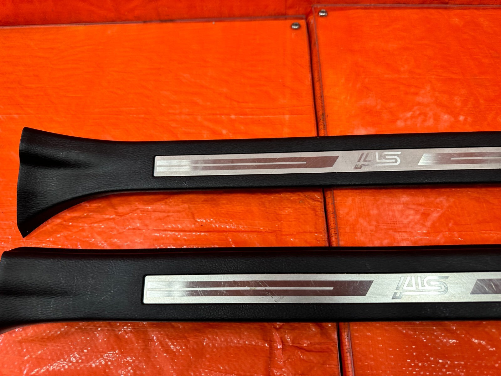 15 21 SUBARU WRX & STI   LEFT AND RIGHT FLOOR PILLARS SCUFF PLATE SET OEM #2668