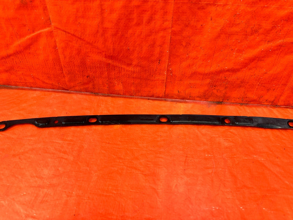 93 97 HONDA DEL SOL   FRONT BUMPER UPPER STIFFENER GASKET   OEM #2953