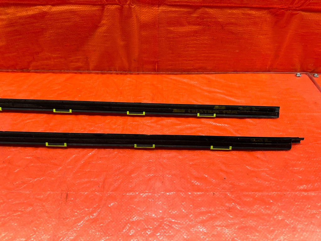 96 00 HONDA CIVIC COUPE HATCH EXTERIOR DOOR WINDOW GLASS TRIM SET LEFT RIGHT 20212