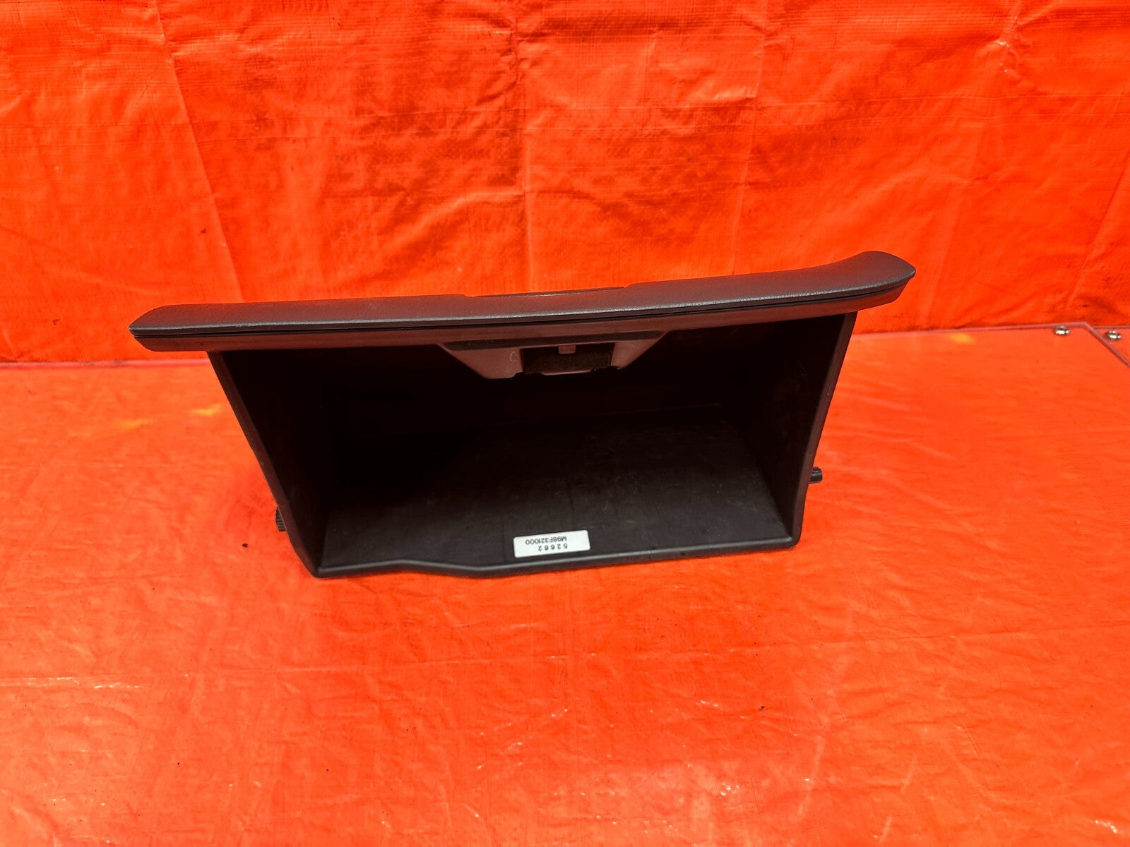 96 00 HONDA CIVIC   PASSENGER RIGHT DASHBOARD GLOVE BOX   DARK GRAY   OEM OE 2852